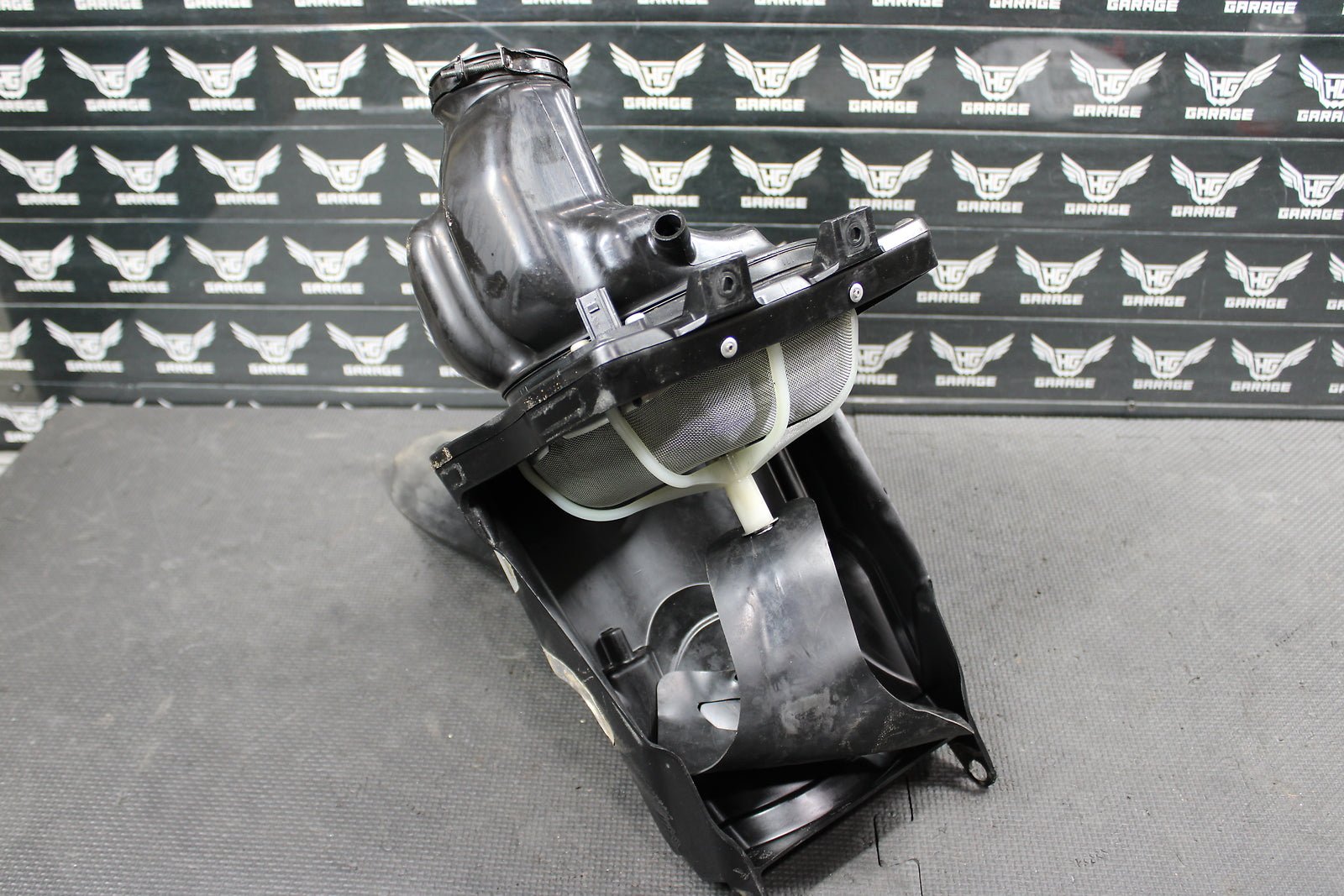 2013 HONDA CRF450R OEM AIRBOX INTAKE AIR CLEANER CASE 17210 - MEN - A70 - hggarage