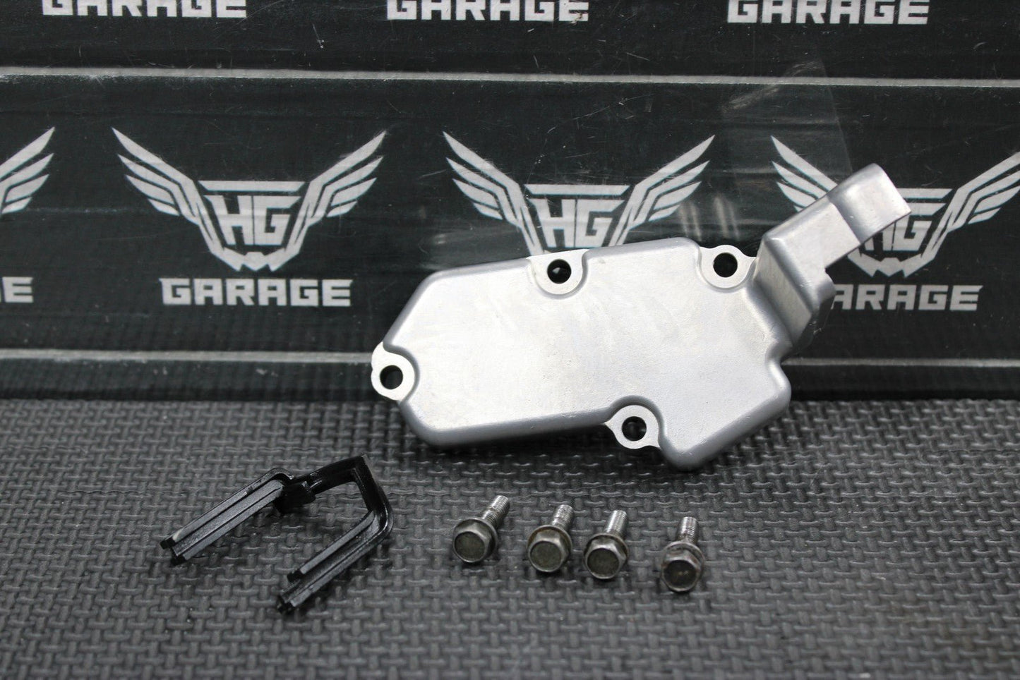 2001 YAMAHA YZ250 99 - 22 OEM ENGINE POWERVALVE EXHUAST VALVE LINKAGE COVER - hggarage