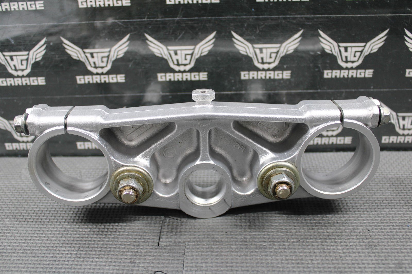 2001 HONDA CR125R CR250R OEM FORK UPPER TRIPLE TREE BAR CLAMP 53300 - KZ4 - J20 - hggarage