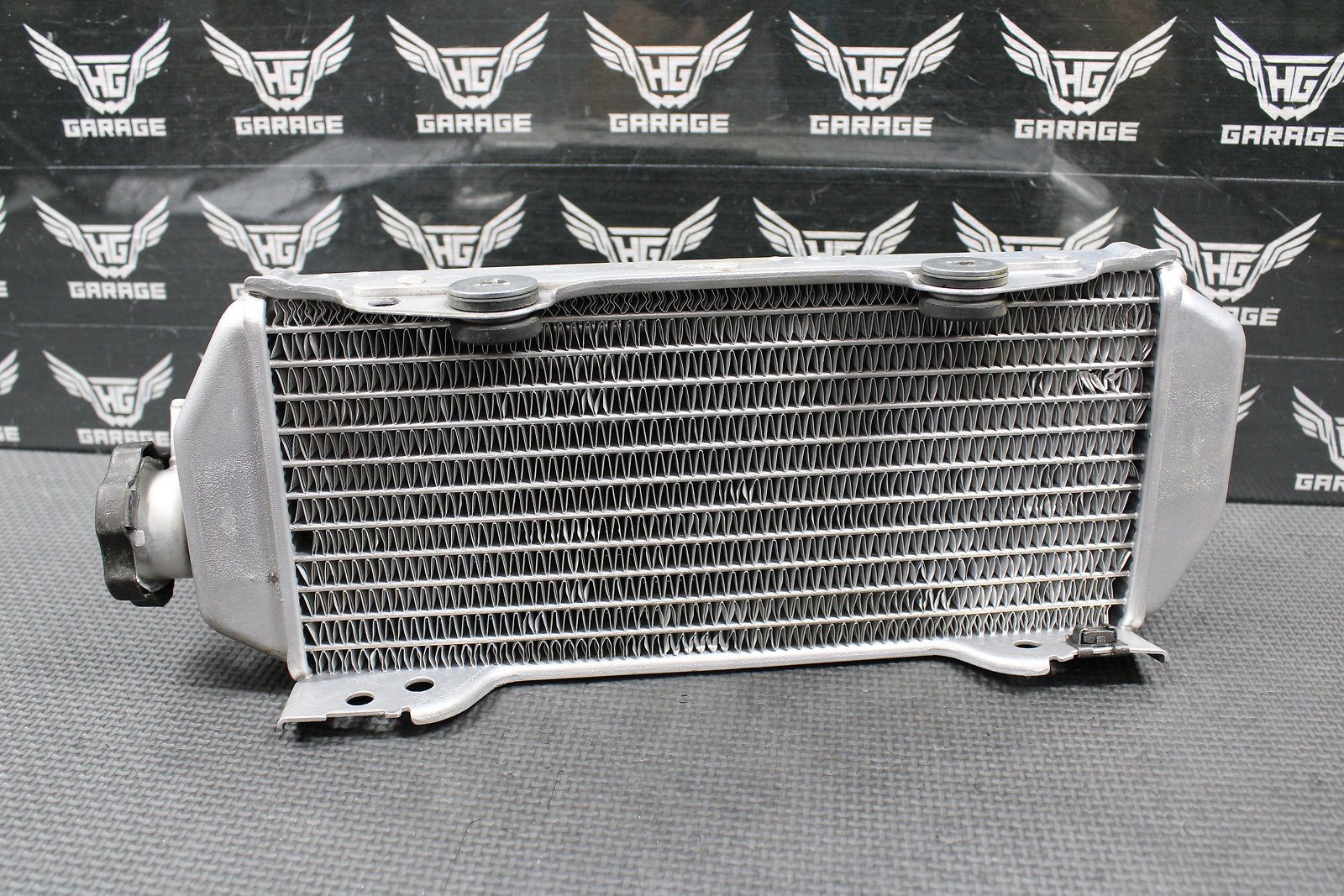 2000 2001 SUZUKI DRZ400 DRZ400E OEM LEFT RIGHT RADIATOR RADIATORS LOUVERS GOOD! - hggarage
