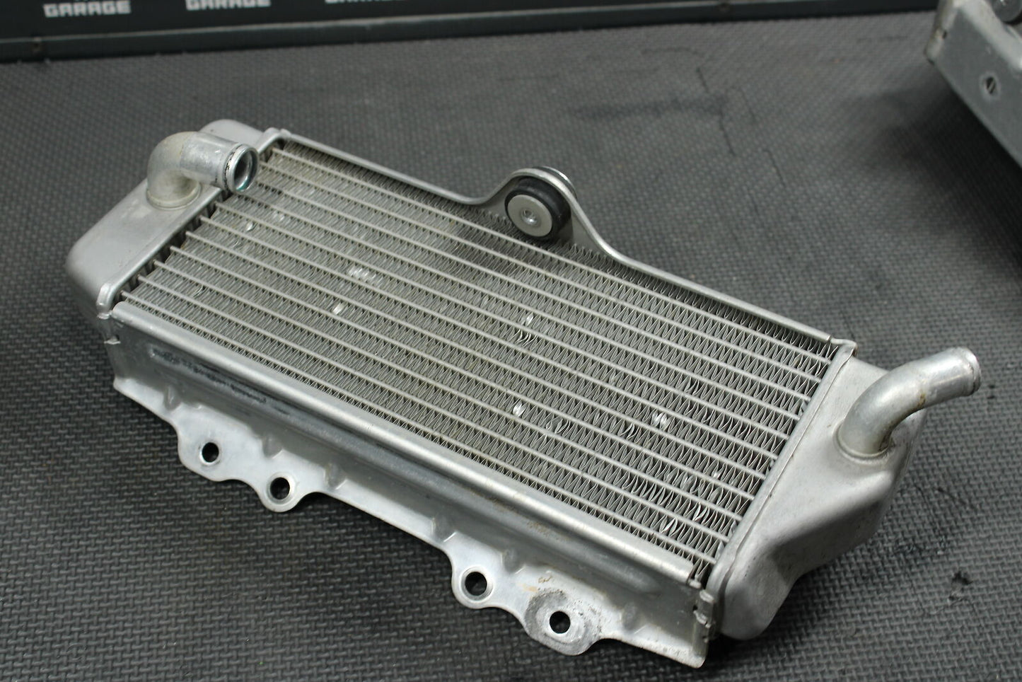 2004 YAMAHA 03-05 YZ450F OEM ENGINE MOTOR COOLING COOLER RADIATOR MINT!!