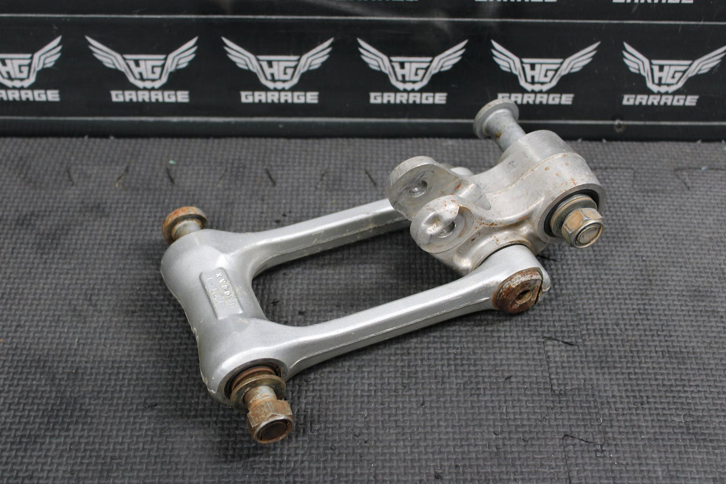2009 YAMAHA YZ250F YZ450F OEM REAR SHOCK LINKAGE LINKS 17D - 2217A - 00 - 00 - hggarage