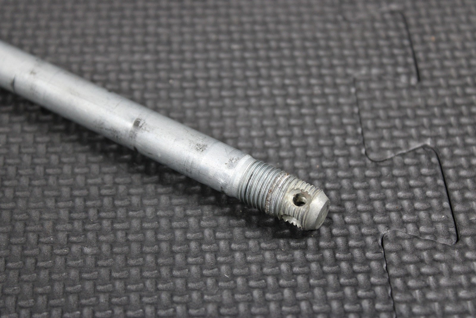 2005 SUZUKI DR200SE OEM FRONT WHEEL RIM AXLE PIVOT BOLT 54711 - 44A01 - hggarage