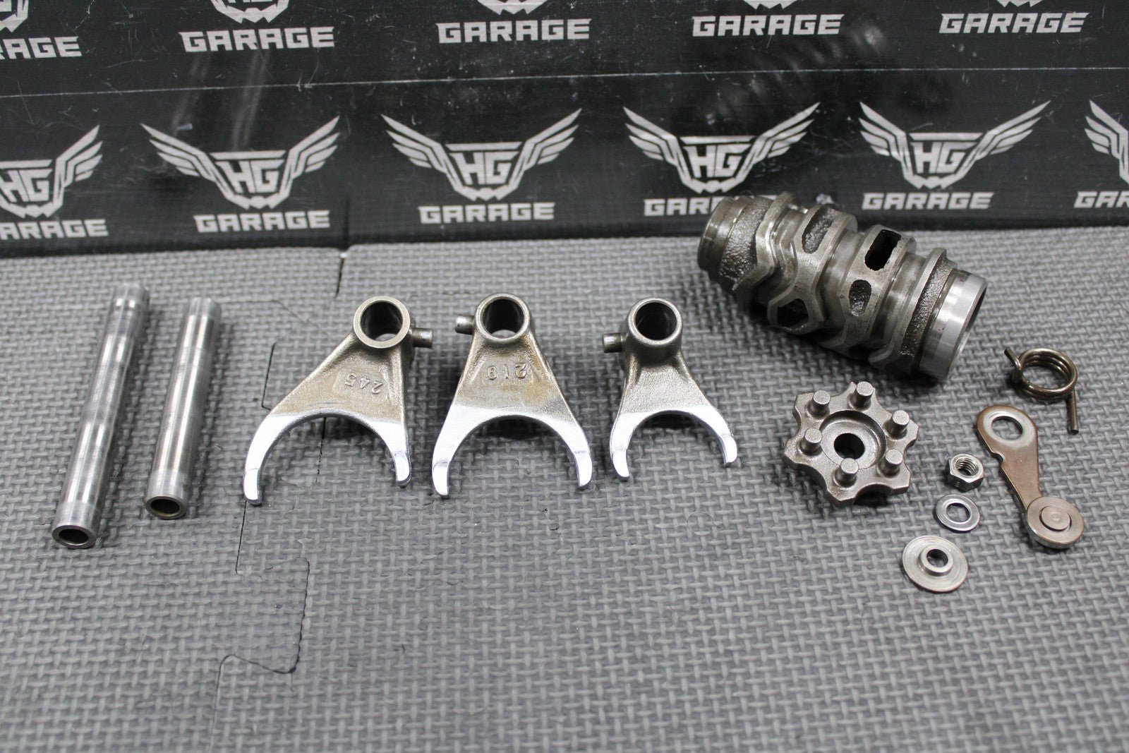 1996 95 - 02 KAWASAKI KX125 OEM TRANSMISSION GEAR SHIFT FORKS DRUM GEARBOX SHAFT - hggarage