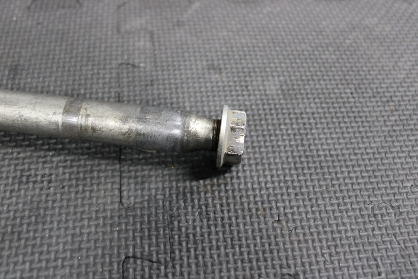 2007 HONDA CR125R OEM FRONT WHEEL RIM AXLE PIVOT BOLT 44301 - MEN - 000 - hggarage