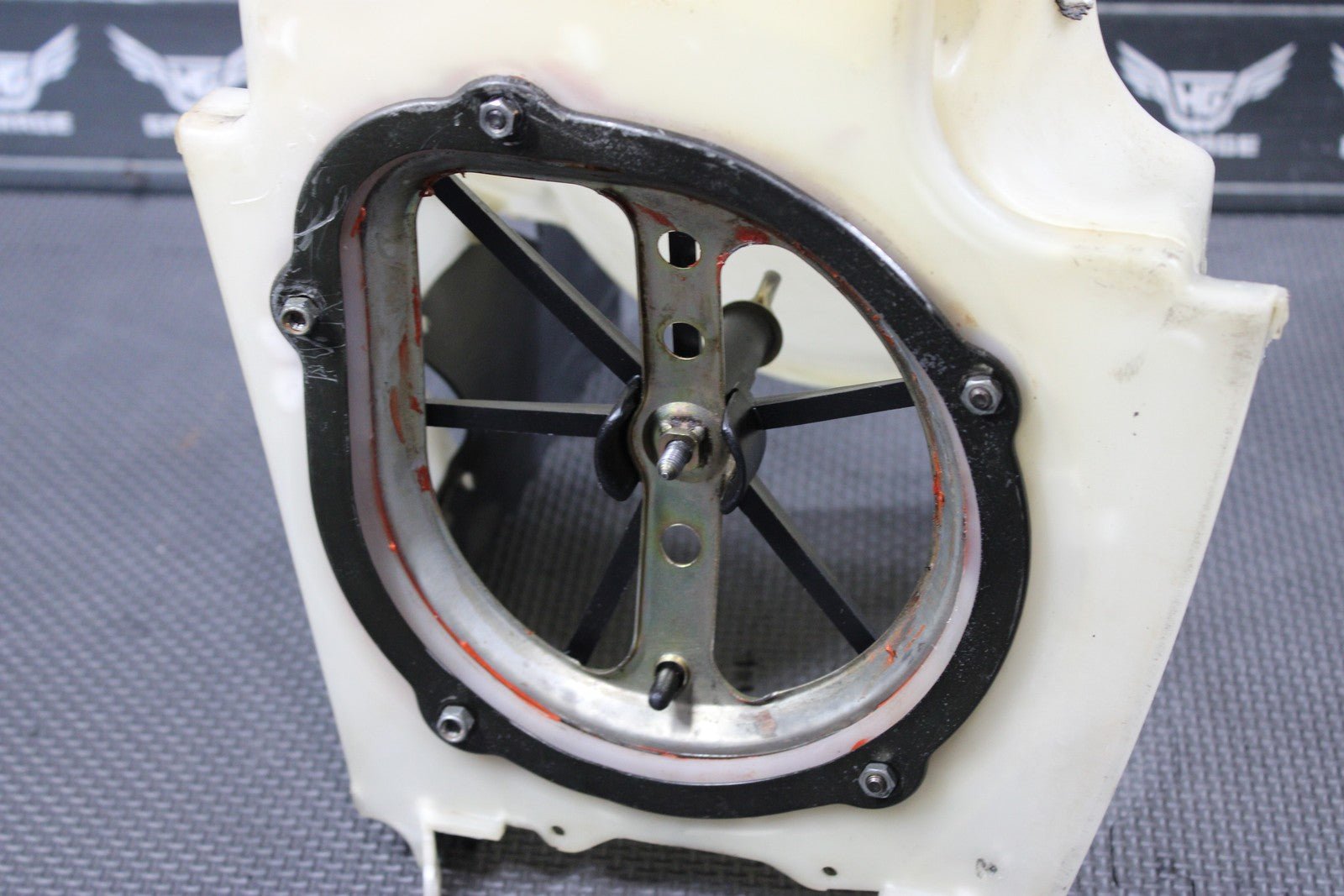 1998 HONDA CR125R OEM AIRBOX INTAKE AIR CLEANER CASE 17210 - KZ4 - J00 - hggarage