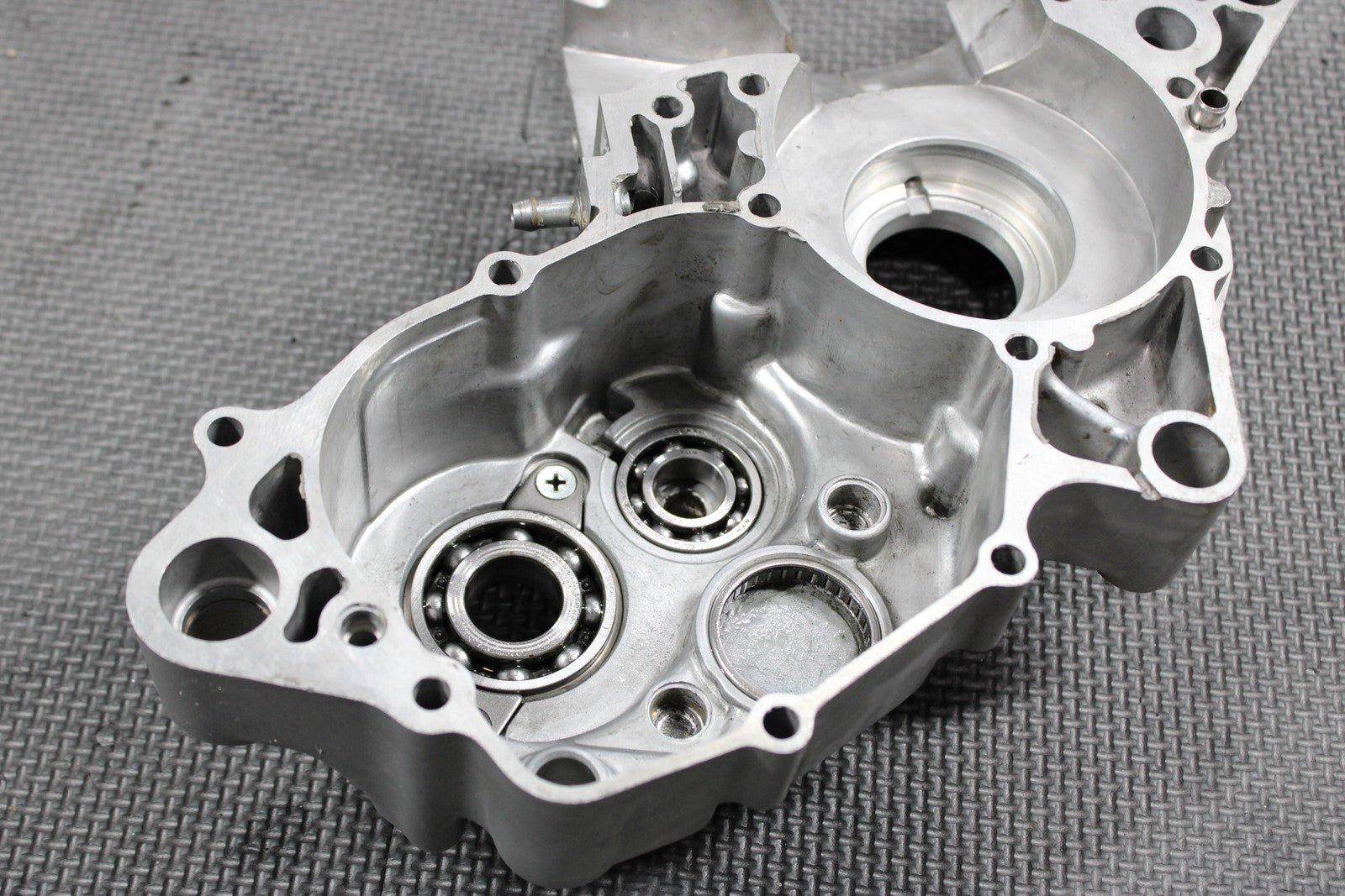 1996 KAWASAKI KX125 OEM LEFT RIGHT ENGINE MOTOR CRANKCASE CRANK CASES BLOCK - hggarage
