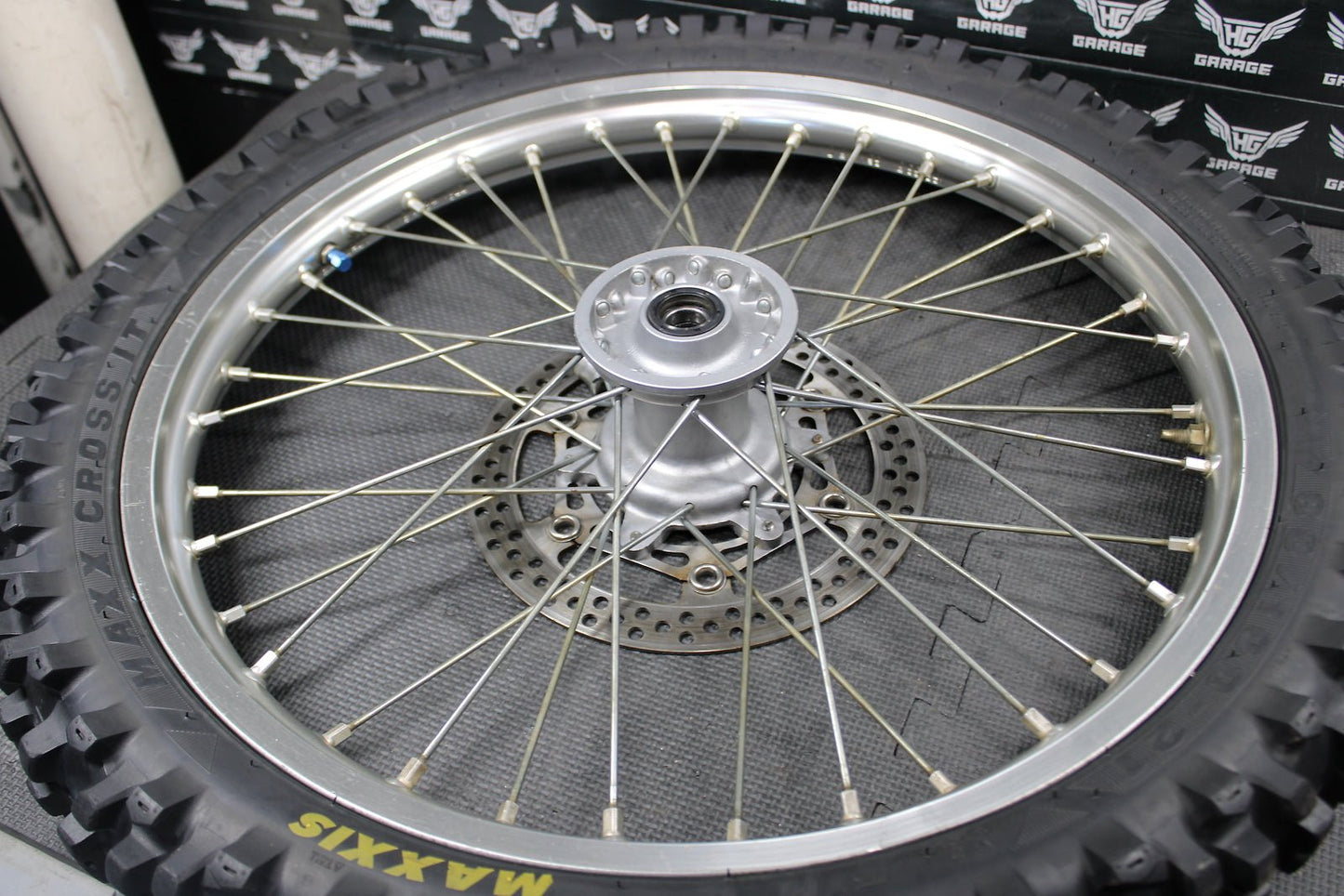 2005 YAMAHA YZ250F YZ250X OEM EXCEL FRONT WHEEL RIM HUB ASSEMBLY 5NY - 25111 - 00 - 00 - hggarage