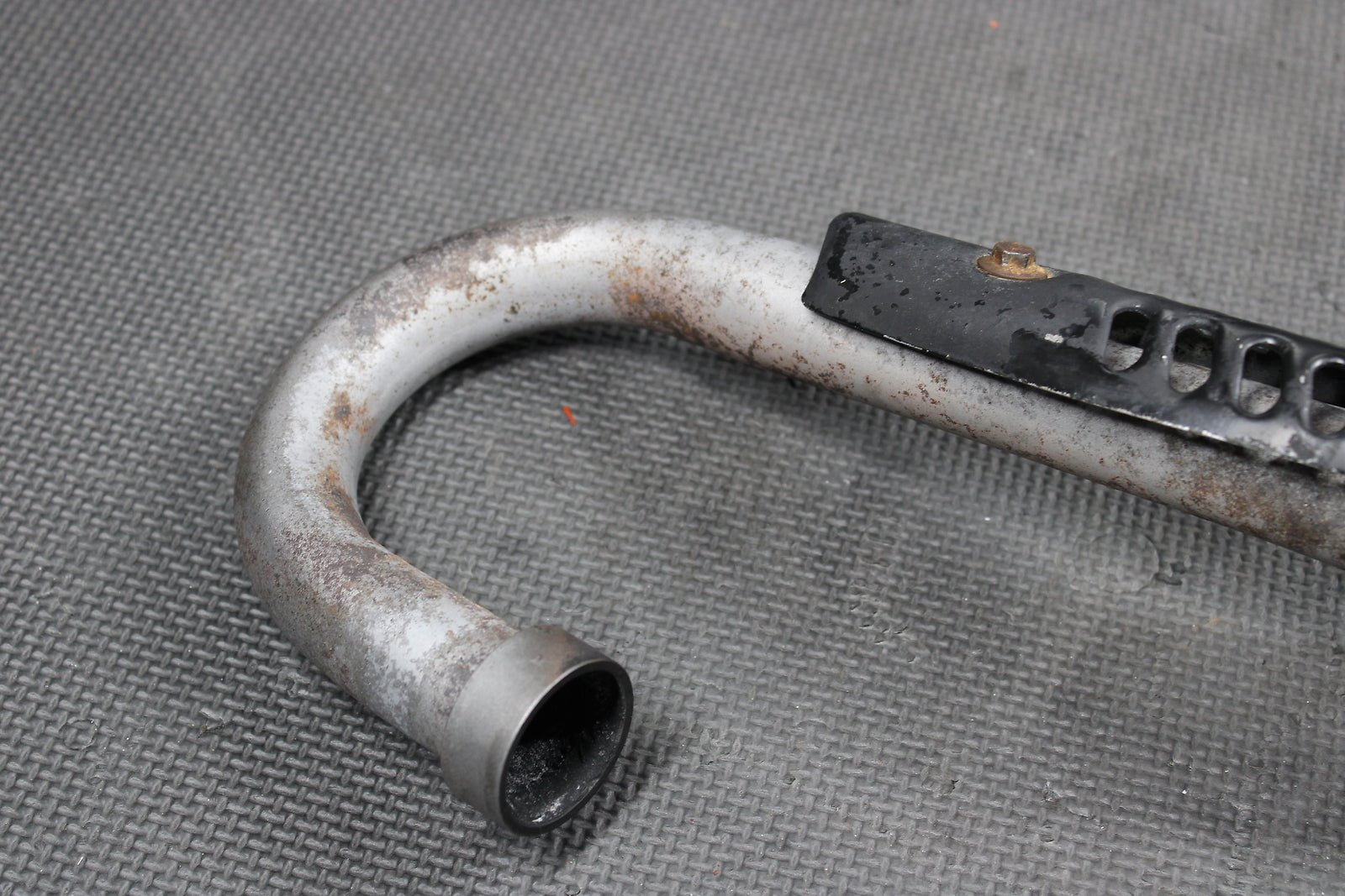 2002 Honda XR200R OEM Exhaust Pipe Chamber Header 18311 - KT0 - 670 - hggarage