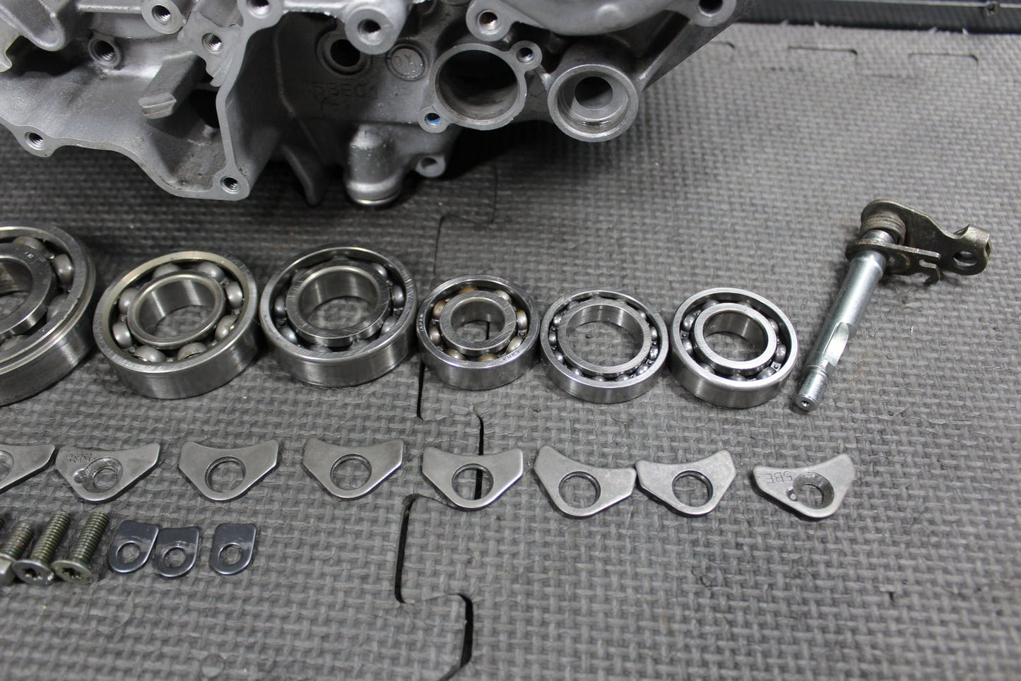 2000 YAMAHA YZ400F YZ426F OEM LEFT RIGHT ENGINE MOTOR CRANKCASE CRANK CASE BLOCK - hggarage