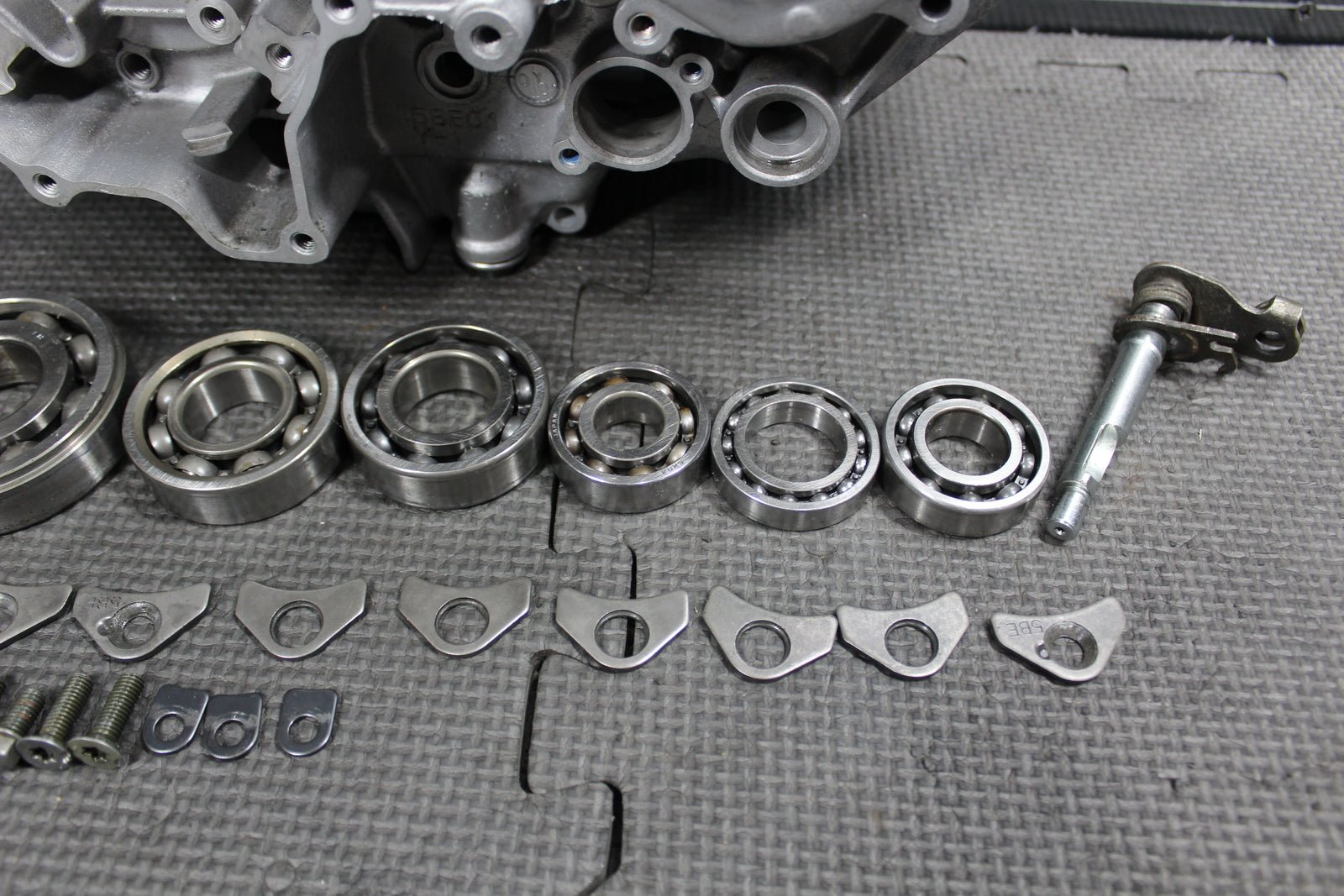 2000 YAMAHA YZ400F YZ426F OEM LEFT RIGHT ENGINE MOTOR CRANKCASE CRANK CASE BLOCK - hggarage