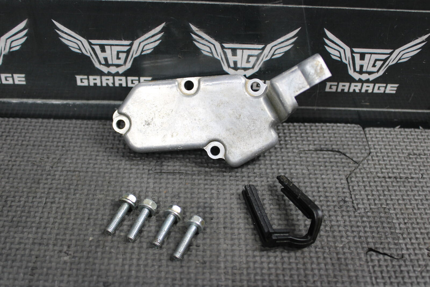 2017 YAMAHA YZ250 OEM ENGINE POWERVALVE LINKAGE GOVERNOR RIGHT SIDE COVER