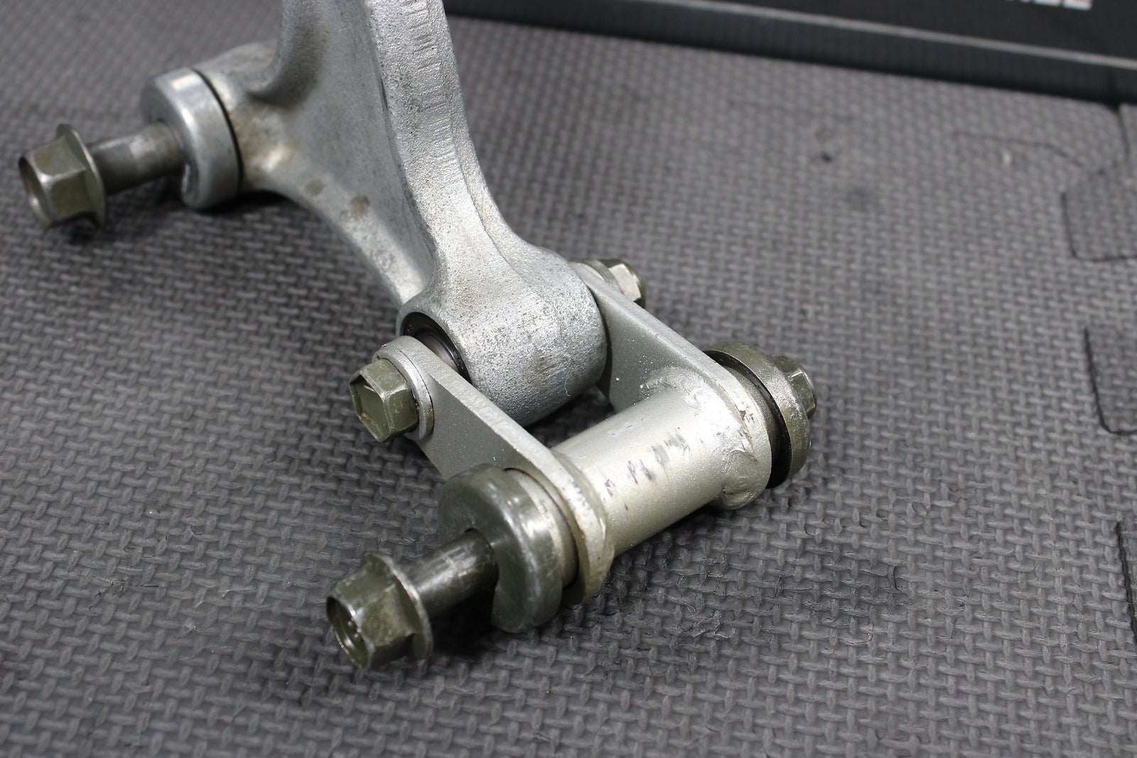 2002 Yamaha TTR125 TTR125E OEM Rear Shock Linkage Links Arm Assembly - hggarage