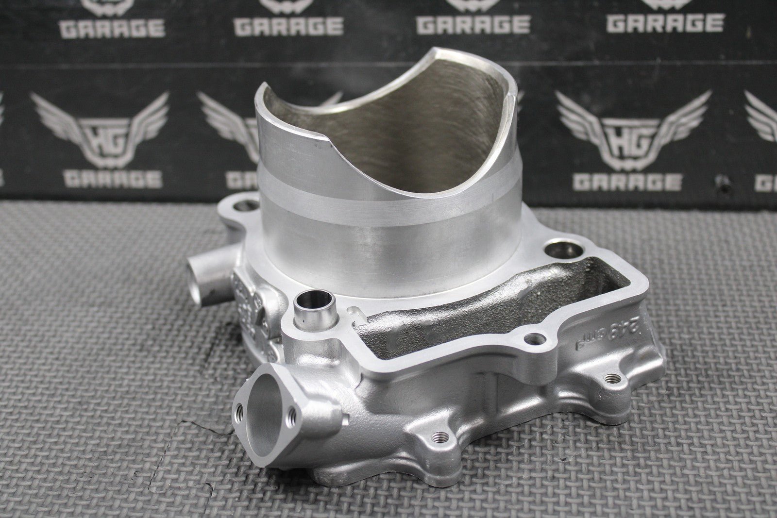 2020 SUZUKI 19 - 24 RMZ250 OEM CYLINDER BORE JUG TOP END 11211 - 46K00 - 0F0 NICE! - hggarage
