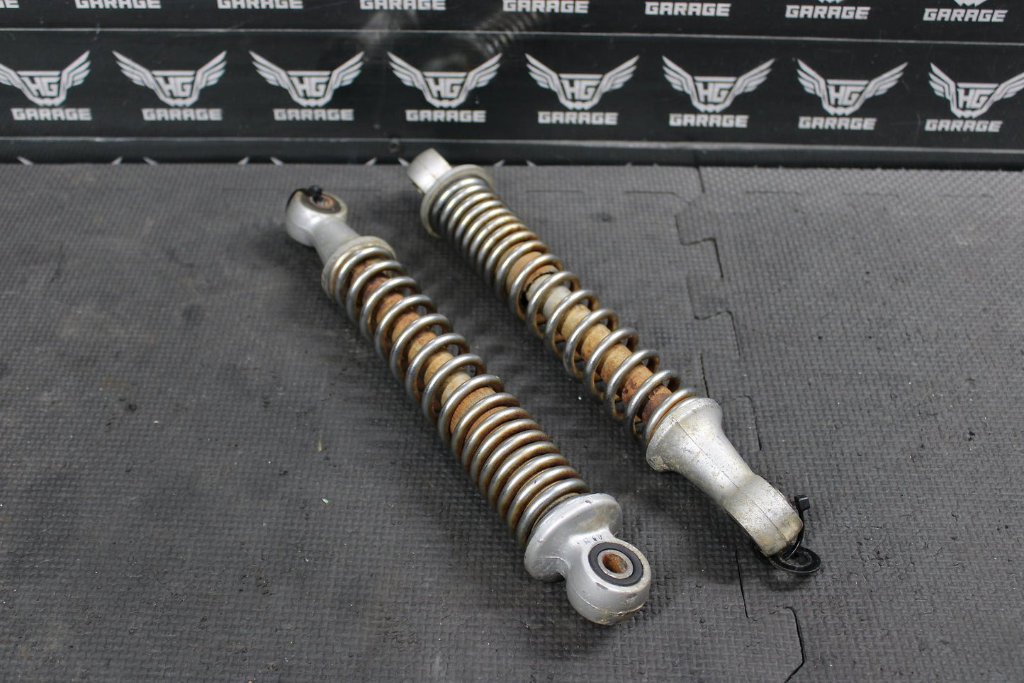 1976 HONDA Z50A OEM REAR BACK SHOCK ABSORBER SUSPENSION 52400 - 120 - 000 - hggarage
