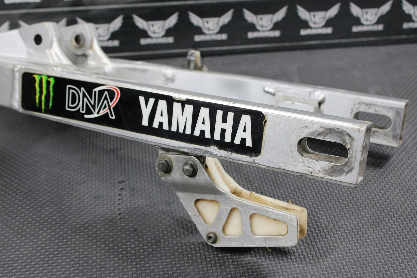 2007 03 - 18 YAMAHA YZ85 OEM SWINGARM SWING ARM SUSPENSION 5PA - 22110 - 00 - 00 - hggarage