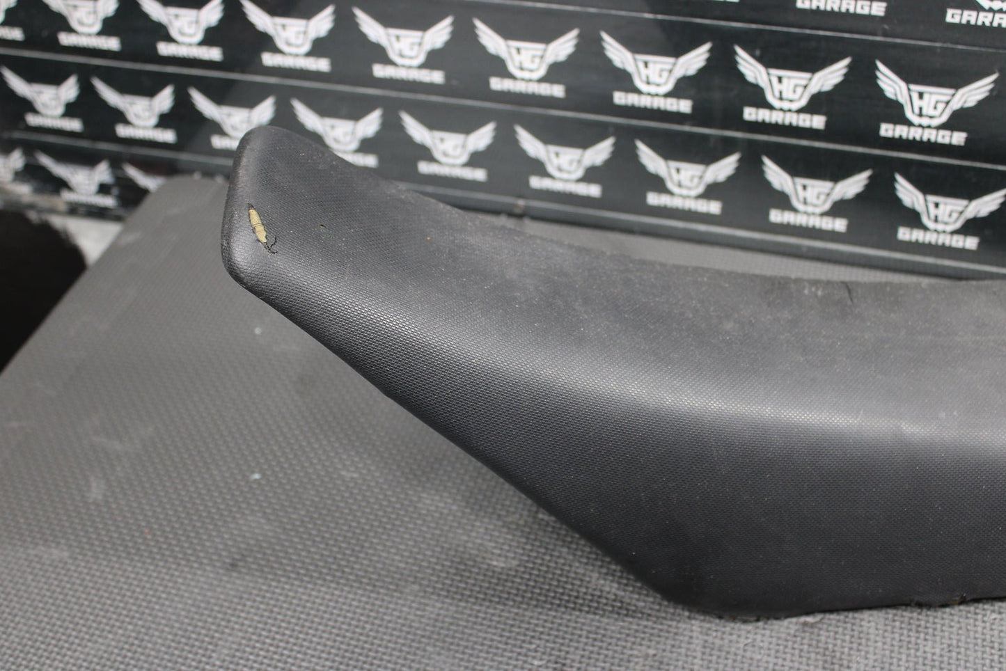 2006 KTM 2004 / 06 - 11 105 04 - 12 85 OEM SEAT SADDLE 47007040100 - hggarage