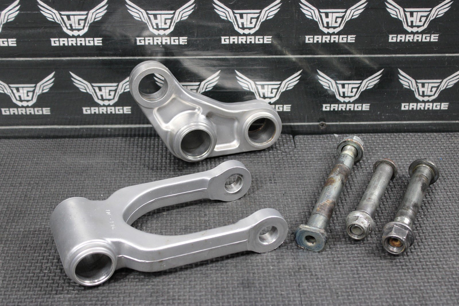 1996 SUZUKI RM250 OEM MODEL T REAR SHOCK LINKAGE LINKS RELAY SWINGARM - hggarage
