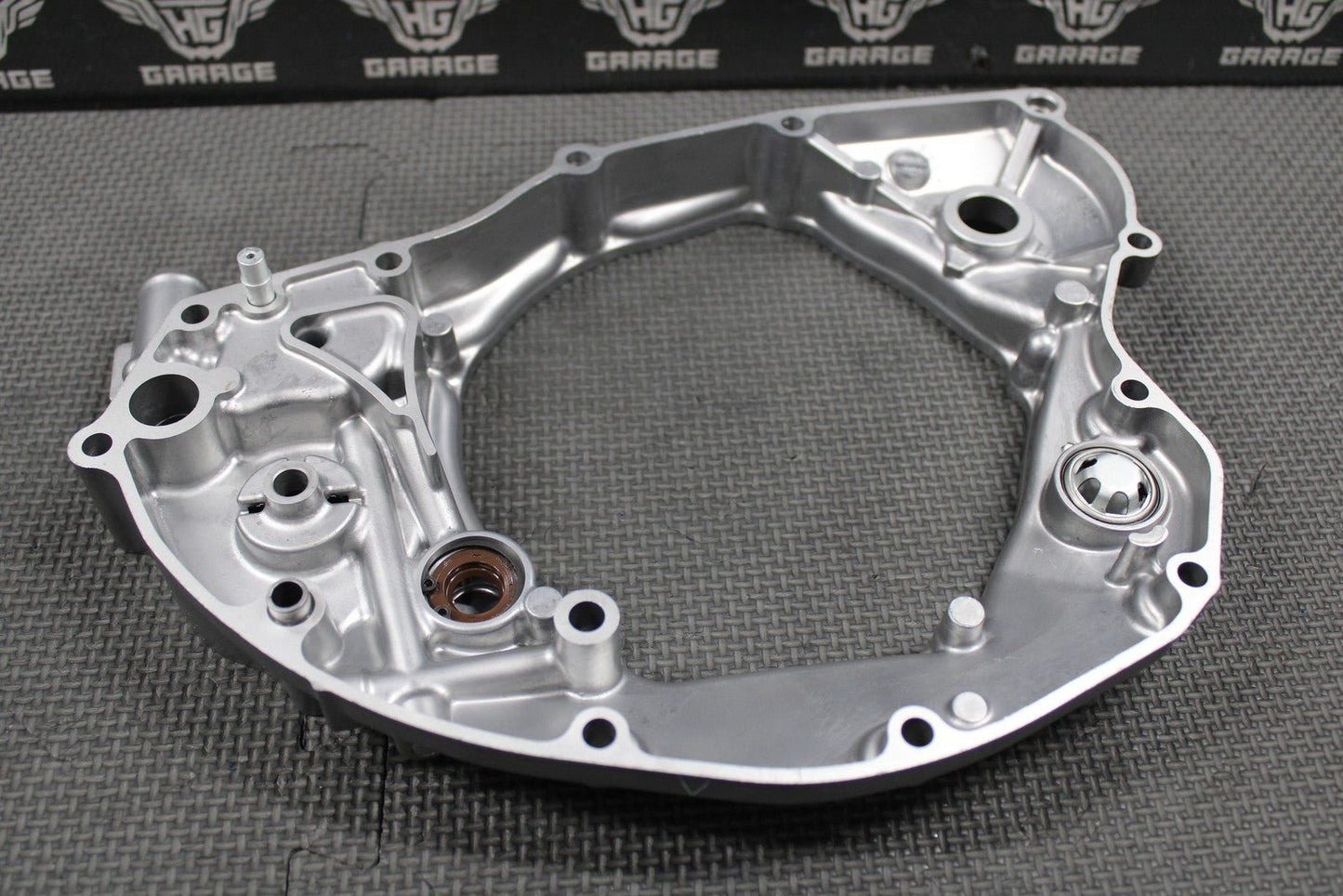 2020 SUZUKI 19 - 25 RMZ250 OEM RIGHT CRANKCASE INNER CLUTCH COVER 11340 - 49H10 GOOD - hggarage