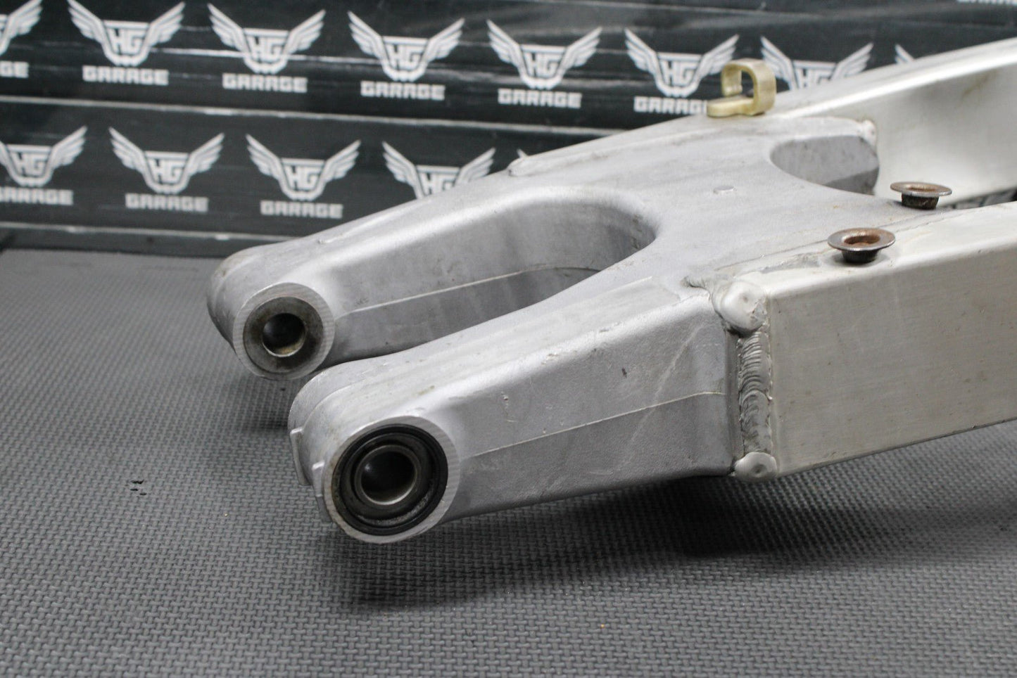 2000 SUZUKI RM125 RM250 OEM SWINGARM SWING ARM SUSPENSION 61000 - 36E00 - hggarage