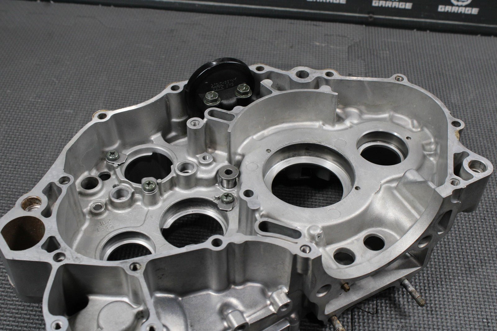2000 SUZUKI DRZ400 OEM LEFT RIGHT ENGINE MOTOR CRANKCASE CASES HALFS BLOCK GOOD! - hggarage