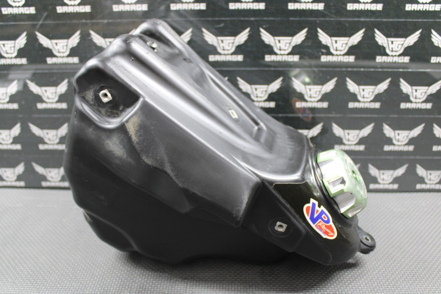 2007 06 - 08 KAWASAKI KX250F OEM GAS FUEL TANK CELL PETROL RESERVOIR 51001 - 0110 - 6Z - hggarage