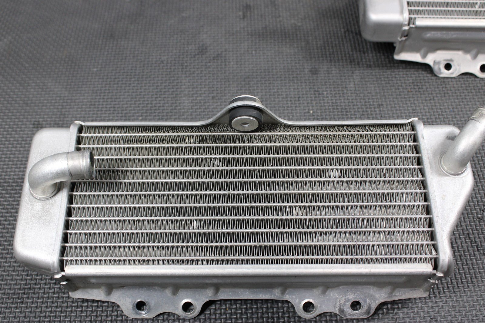 2005 YAMAHA 03 - 05 YZ450F OEM LEFT RIGHT ENGINE COOLING COOLER RADIATORS MINT! - hggarage