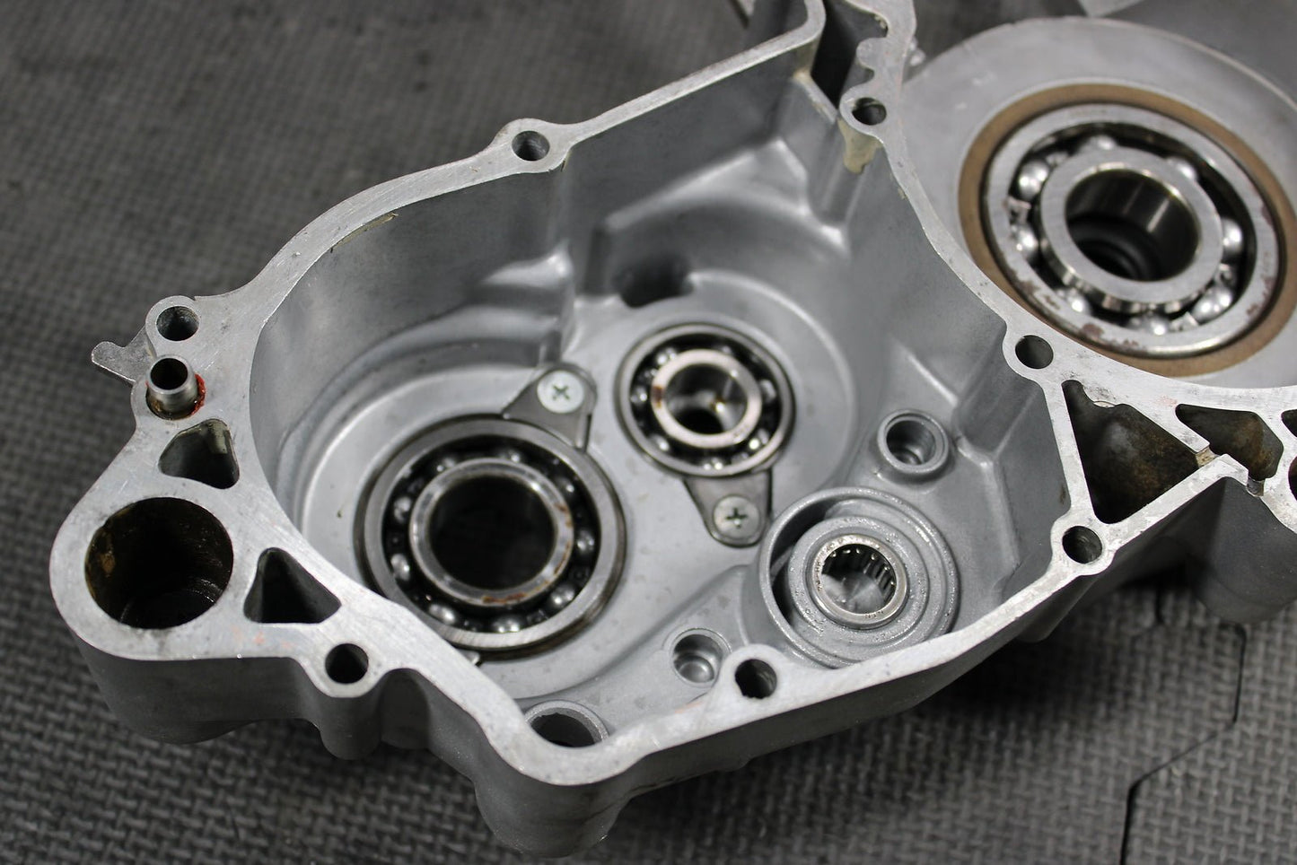 1991 Kawasaki KDX250 OEM L/R Engine Motor Crankcase Crank Cases Block Damaged - hggarage