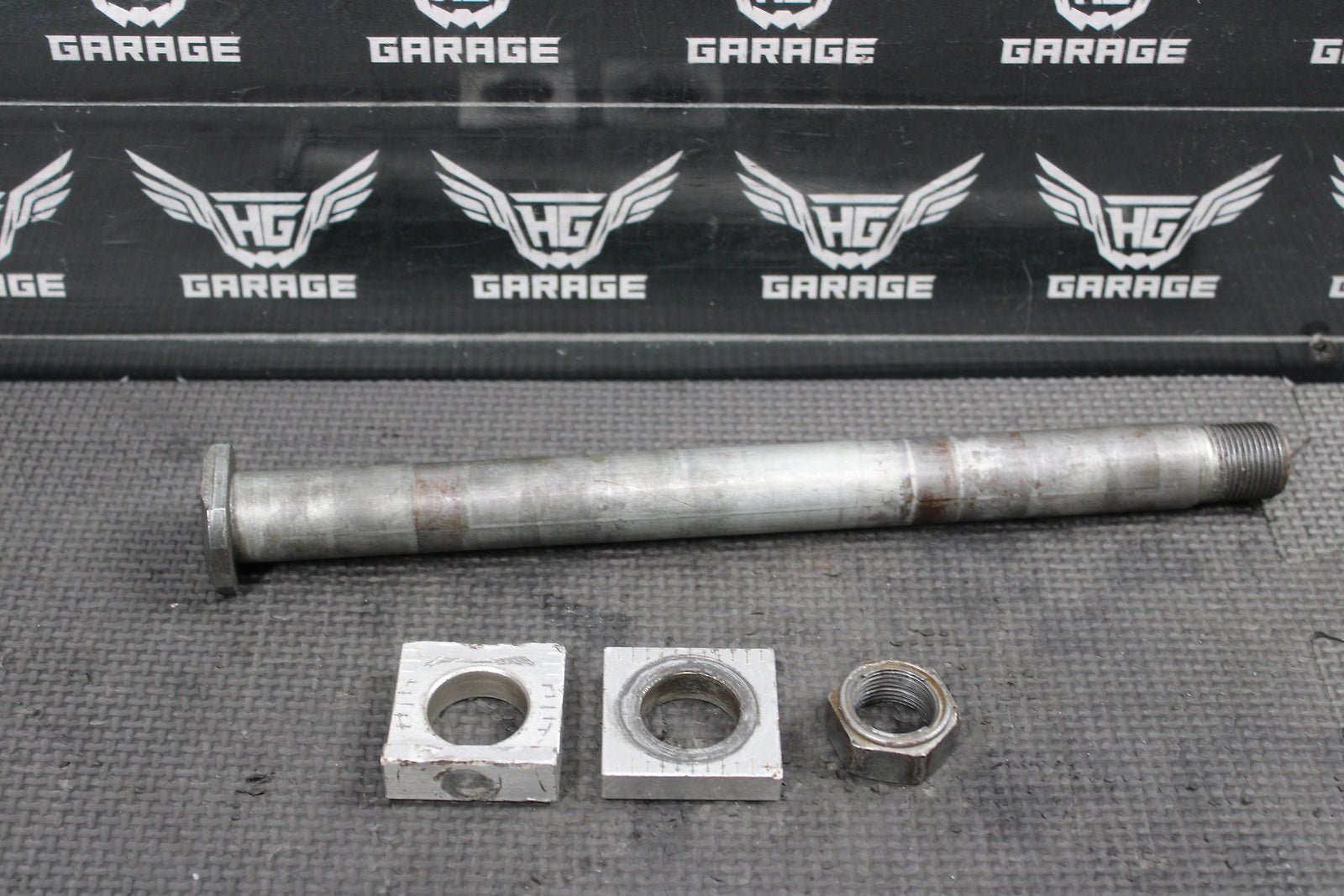 2005 Yamaha YZ250F OEM Rear Axle Back Wheel Rim Pivot Bolt Axel 1C3 - 25381 - 90 - 00 - hggarage