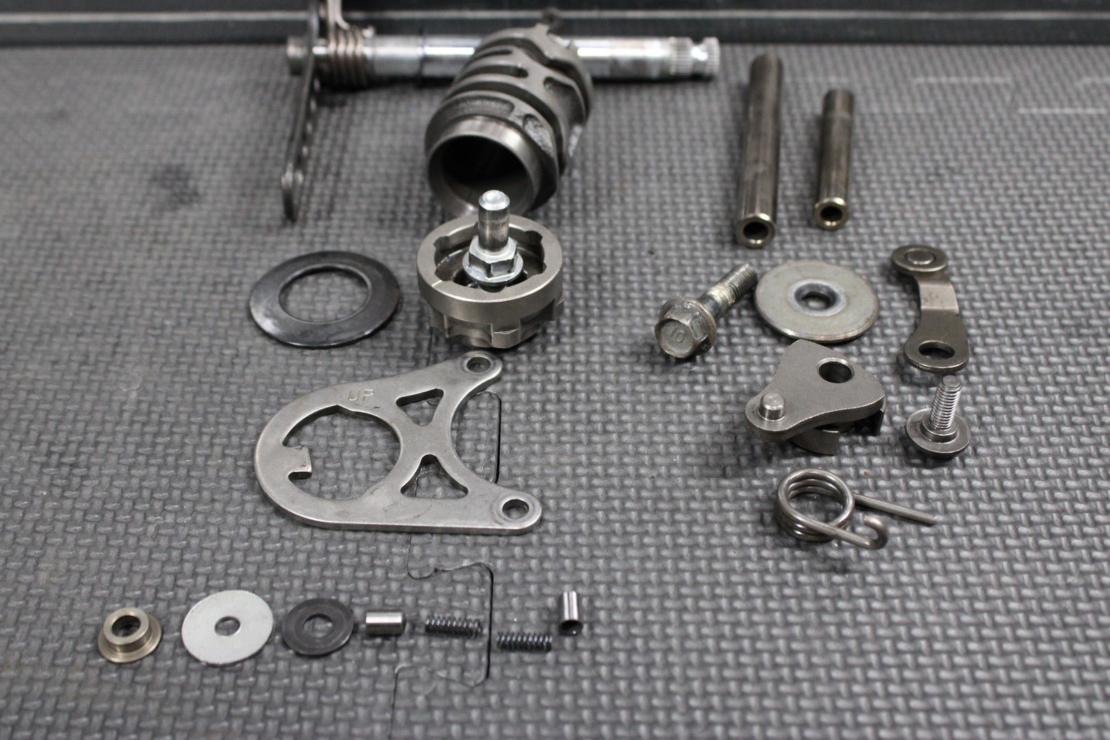 2007 HONDA CRF450R OEM ENGINE TRANSMISSION TRANNY GEARBOX SHIFT FORKS SHAFT DRUM - hggarage