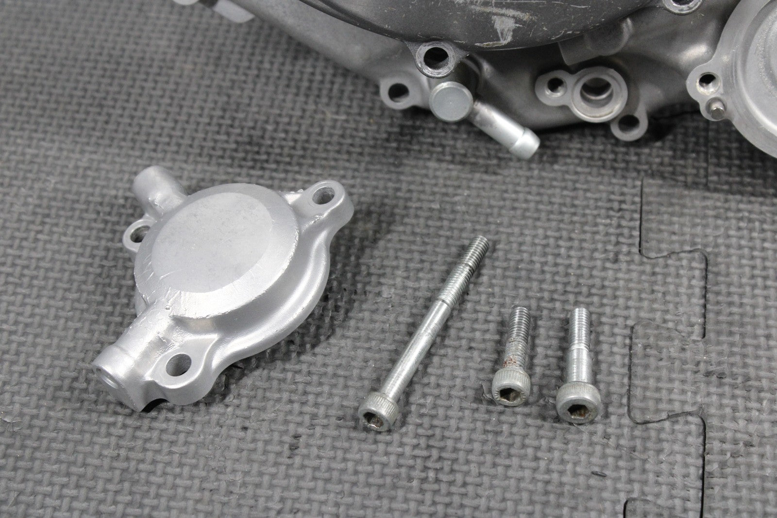2006 YAMAHA YZ250F OEM INNER OUTER RIGHT SIDE CLUTCH COVER 5NL - 15415 - 00 - 00 - hggarage