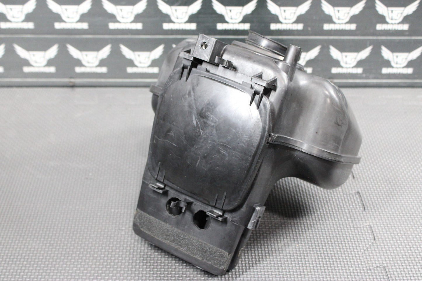 2005 SUZUKI DR200SE OEM AIRBOX INTAKE AIR CLEANER CASE ASSEMBLY - hggarage