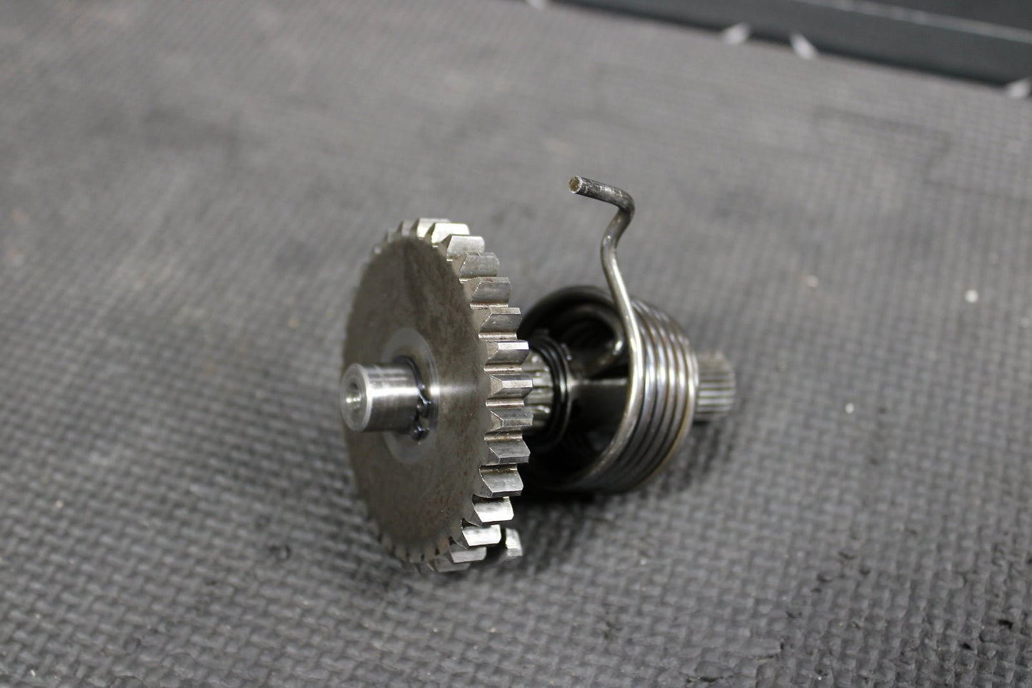 2007 KAWASAKI KX85 OEM KICKSTART KICK START SHAFT W IDLER GEAR 13066 - 1097 59051 - hggarage