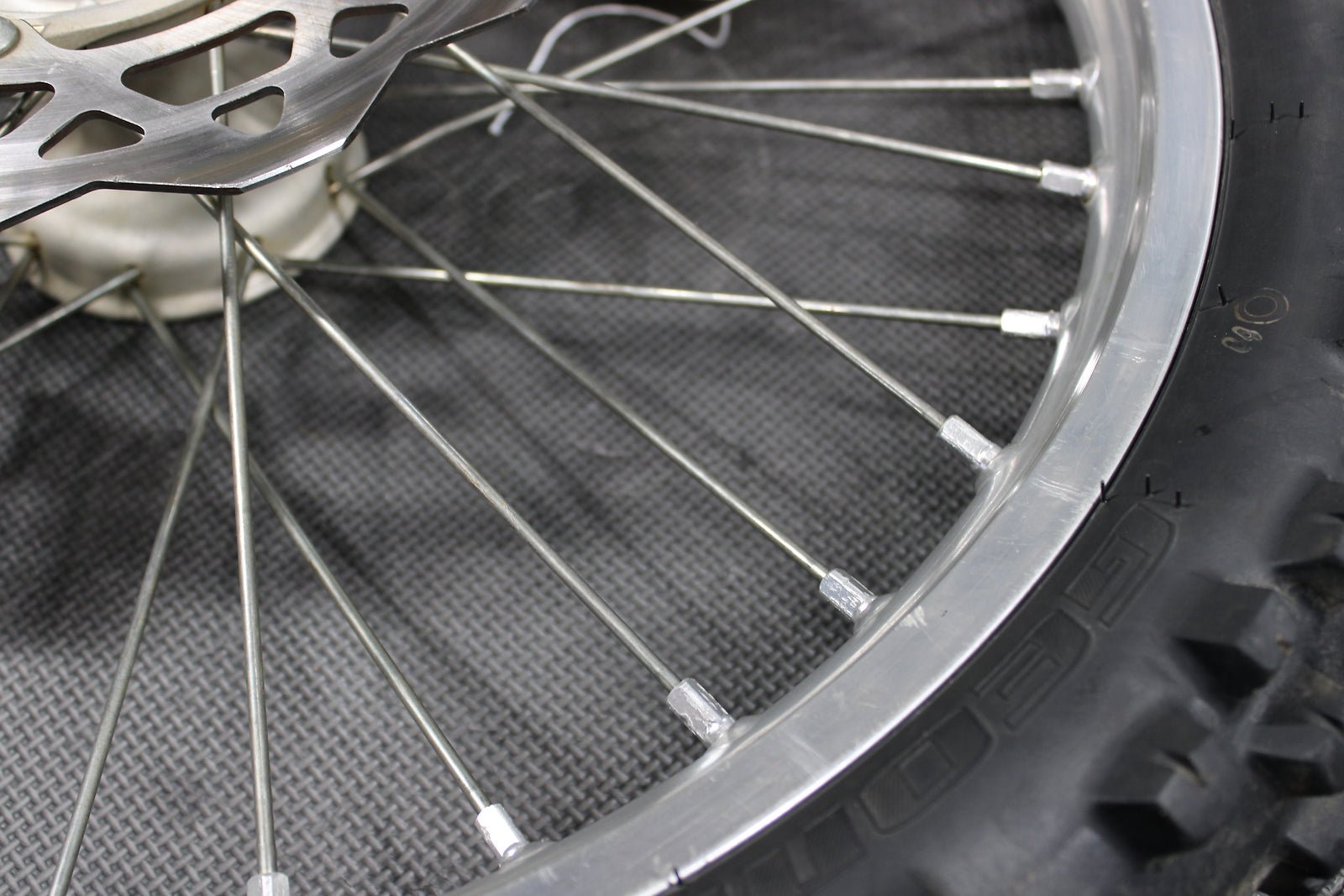 2008 SUZUKI RMZ250 RMZ250L OEM EXCEL FRONT WHEEL RIM HUB ASSEMBLY 54100 - 10H0 - hggarage