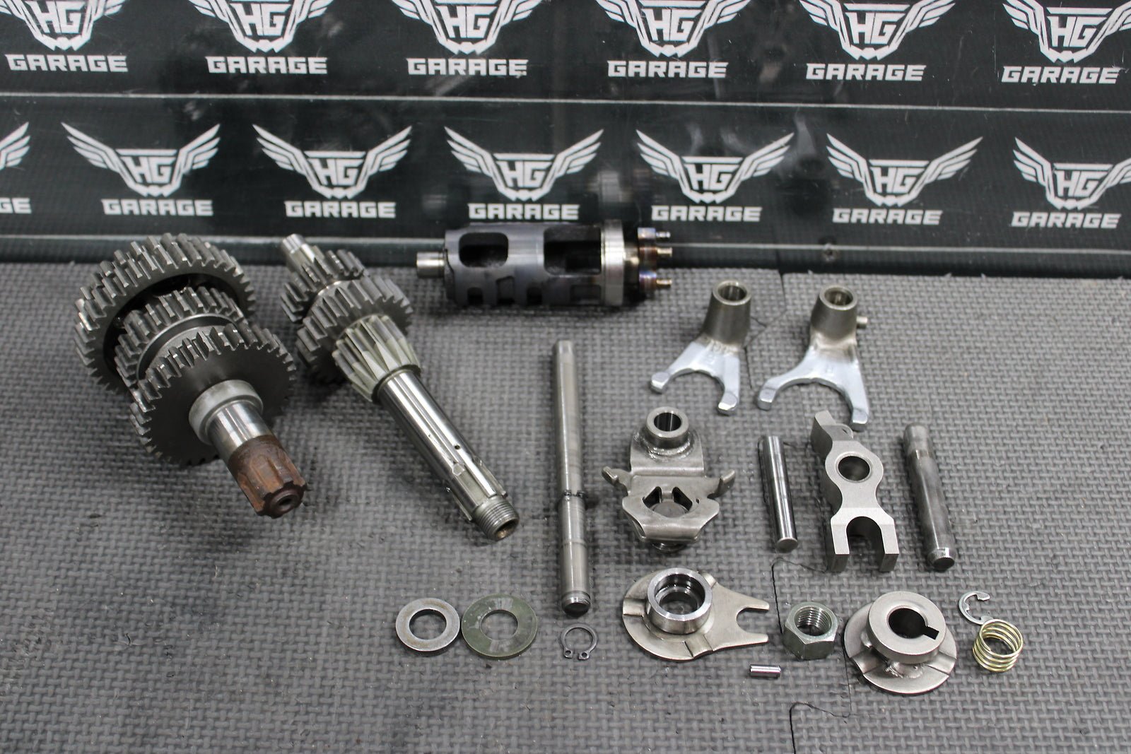 2000 Yamaha TTR90E OEM Engine Transmission Tranny Assembly Gears - hggarage