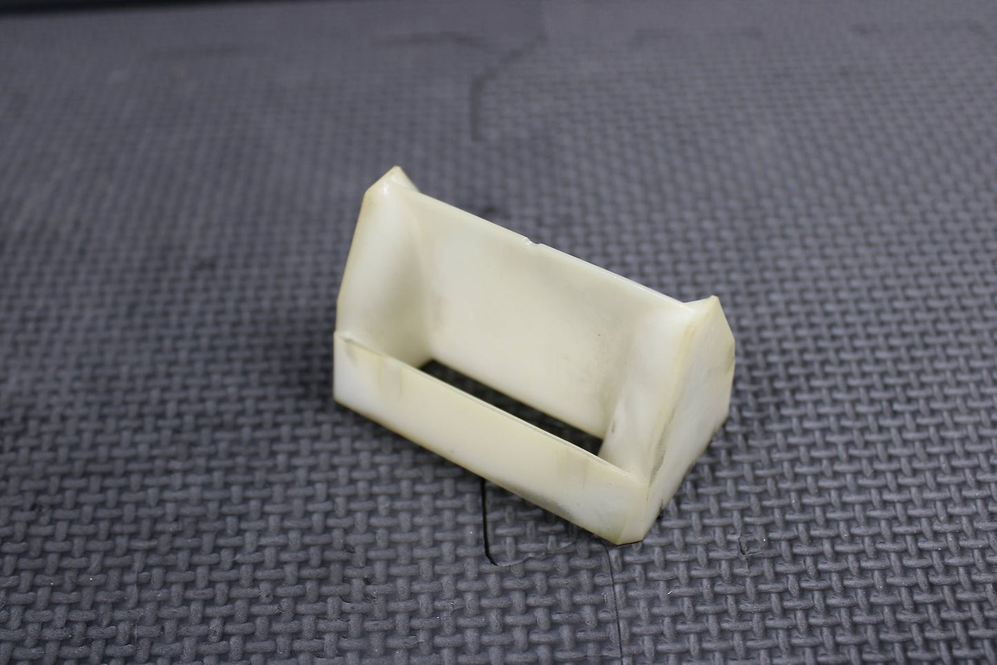 2000 YAMAHA YZ250 OEM INTAKE REED BLOCK ASSEMBLY 4XL - 13610 - 00 - 00 - hggarage