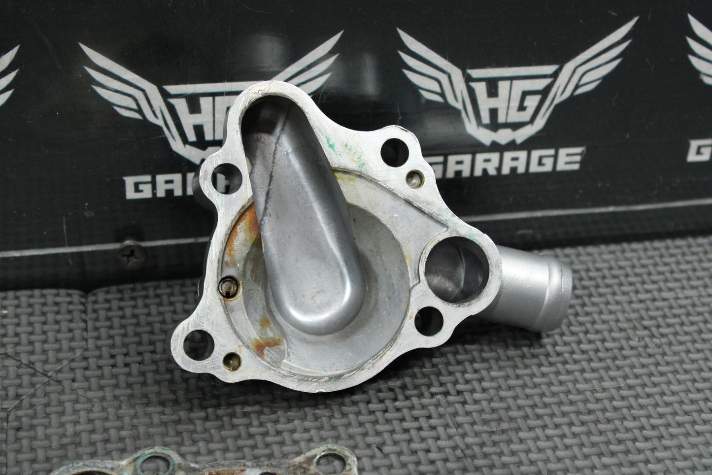 2000 97 - 04 HONDA CR125R OEM ENGINE WATER PUMP W HOUSING 19221 - KZ4 - B00 GOOD! - hggarage