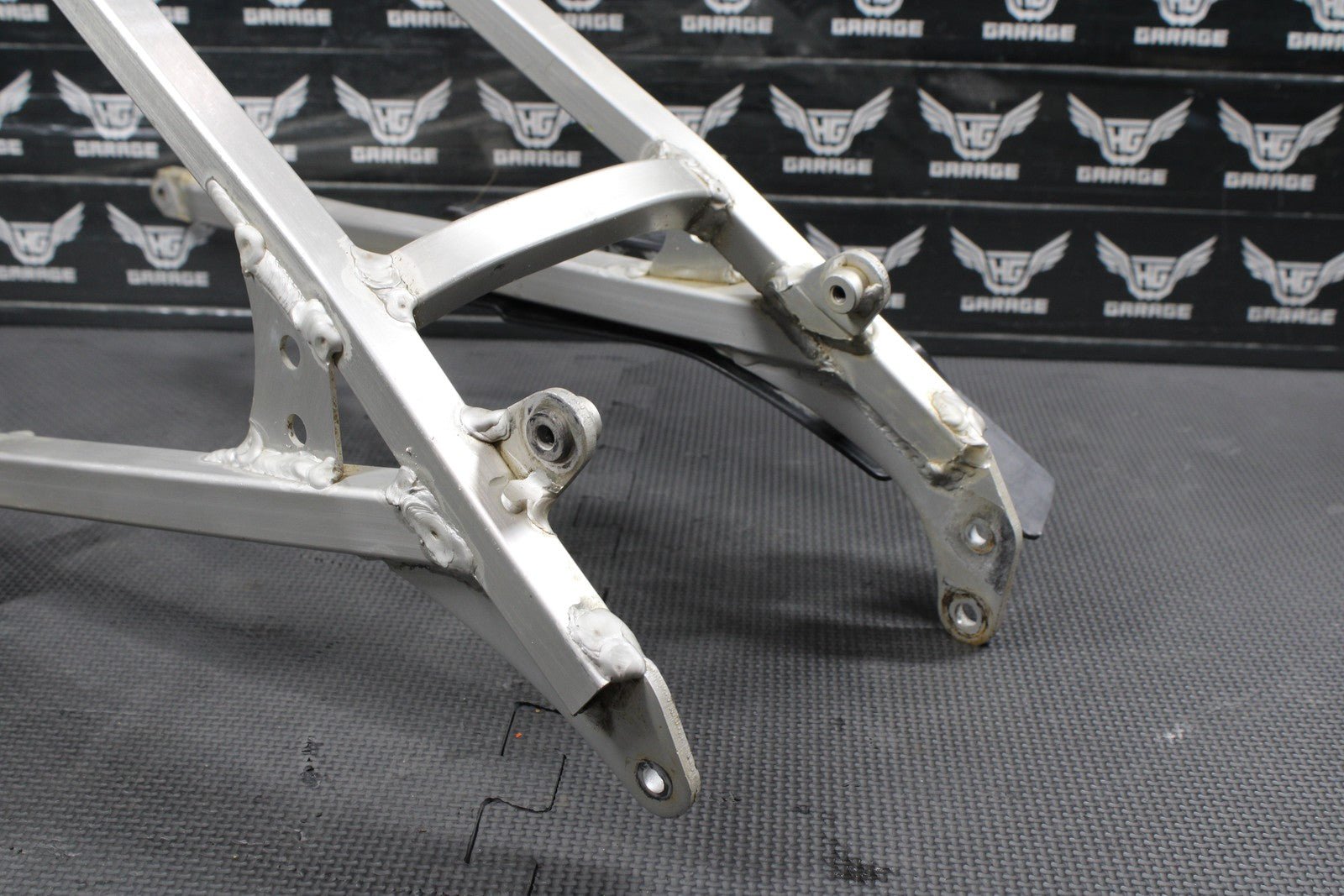2000 SUZUKI 00 - 04 DRZ400 OEM REAR BACK SUB FRAME SUBFRAME 41200 - 29F00 - hggarage