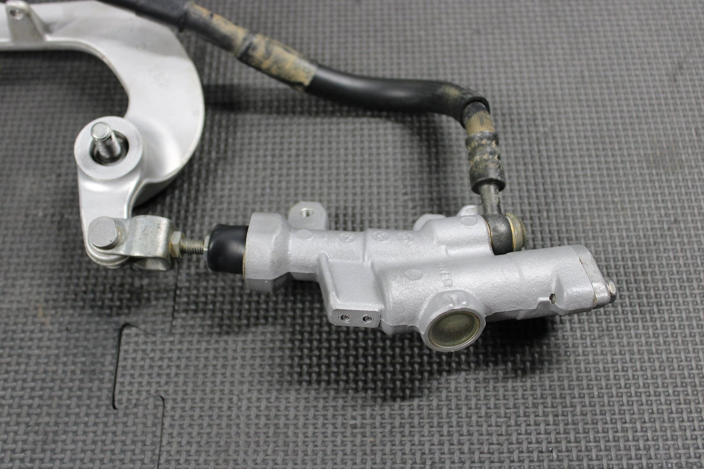 2008 YAMAHA YZ450F OEM NISSIN REAR BACK BRAKE CALIPER MASTER CYLINDER LEVER - hggarage