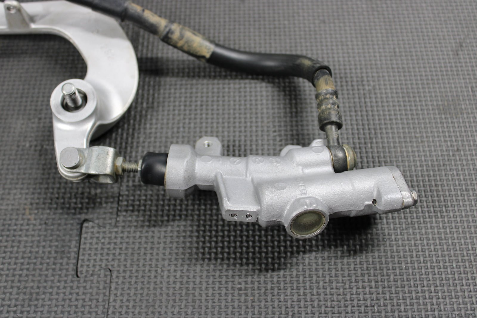 2008 YAMAHA YZ450F OEM NISSIN REAR BACK BRAKE CALIPER MASTER CYLINDER LEVER - hggarage