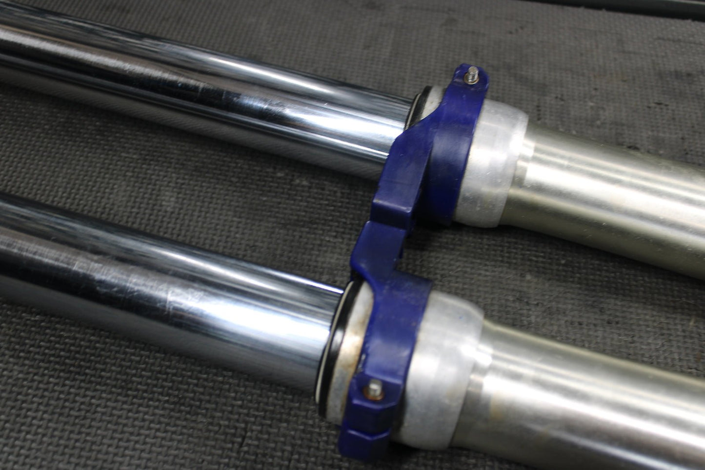 1998 Yamaha YZ400F OEM Right Left Front Suspension Forks Shocks - hggarage