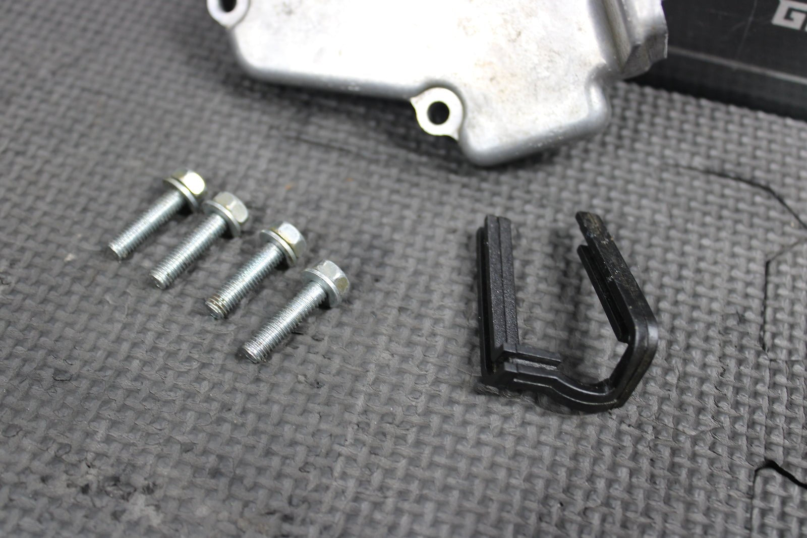 2017 Yamaha YZ250 OEM Engine Powervalve Linkage Governor Right Side Cover - hggarage