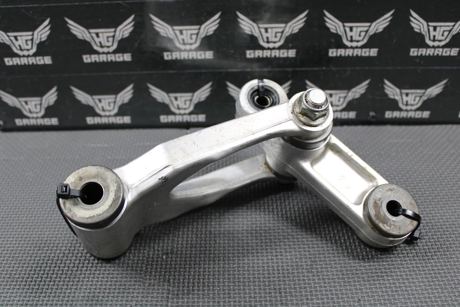 1995 89 - 98 SUZUKI RMX250 OEM REAR SHOCK LINKAGE CUSHION LEVER SET 62601 - 27811 - hggarage