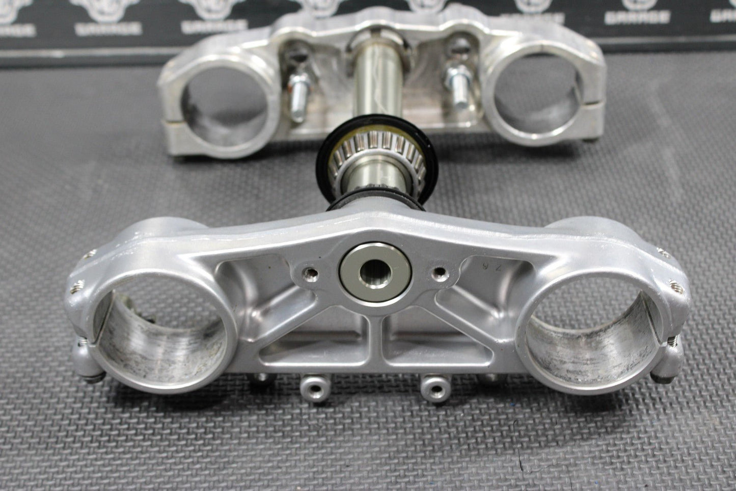 2001 YAMAHA YZ250 OEM FRONT FORKS LOWER UPPER TRIPLE TREE STEM CLAMP - hggarage