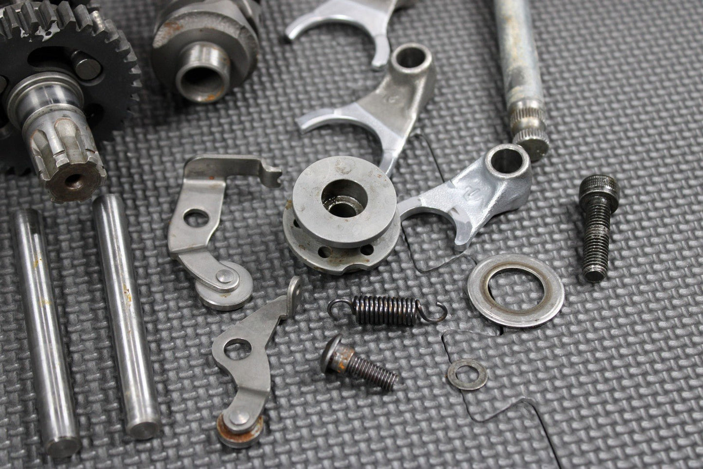 2003 KAWASAKI KX65 ENGINE TRANSMISSION GEARBOX TRANS SHIFT FORKS SHAFTS GEARS - hggarage