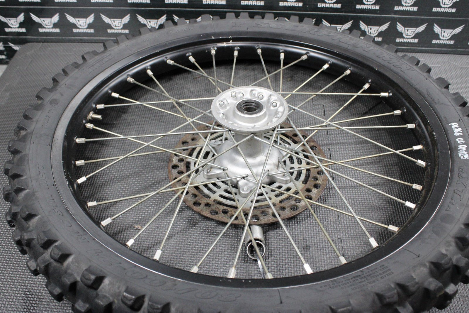 2000 SUZUKI RM125 21" OEM FRONT WHEEL RIM HUB SPOKES TIRE 54111 - 36E10 55311 - 36E0 - hggarage
