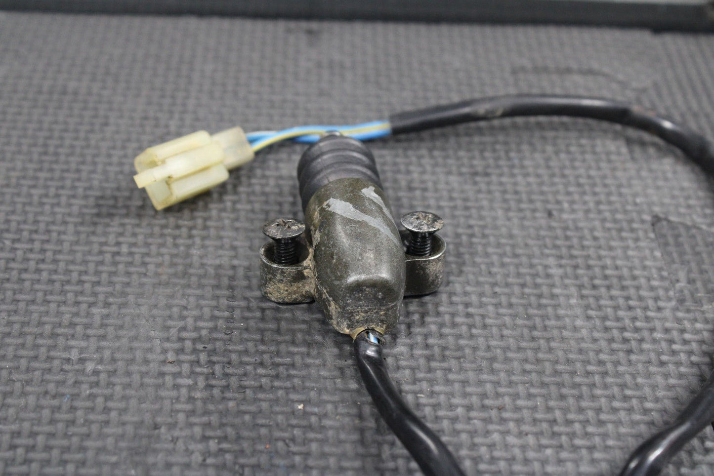 1987 87 - 00 YAMAHA TW200 OEM KICKSTAND SIDE KICK STAND SENSOR 1VJ - 82566 - 00 - 00 - hggarage