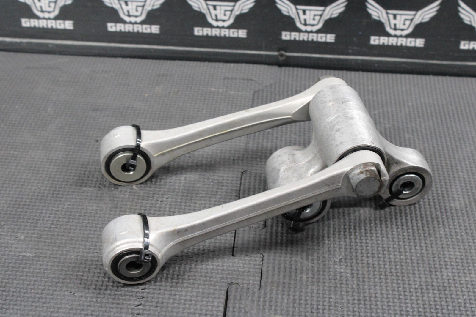 2023 HONDA CRF250R OEM REAR SHOCK LINKAGE LINKS RELAY ARM SWINGARM GOOD! - hggarage