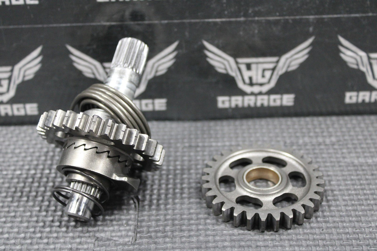 2005 HONDA CR125R OEM KICKSTART KICK START SHAFT W IDLER GEAR 28210 - KS6 - 700 - hggarage