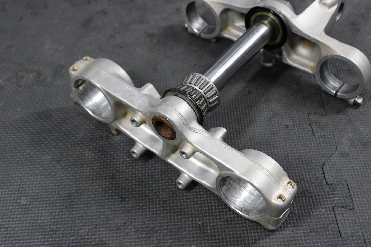2008 HONDA CRF150RB CRF150R EXPERT OEM FRONT FORKS LOWER TRIPLE TREE CLAMPS - hggarage